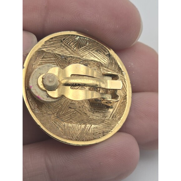 GIVENCHY PARIS NEW YORK SIGNATURE GREEK KEY CLIP-ON STATEMENT EARRINGS SIGNED - Picture 3 of 6